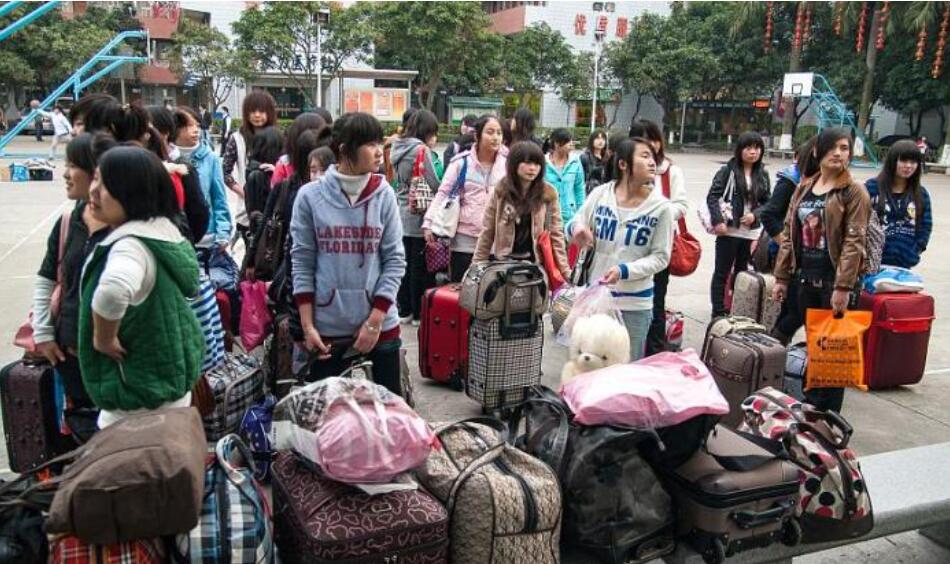 畢業(yè)生的工廠實習(xí)為什么那么讓人反感呢？(圖1)