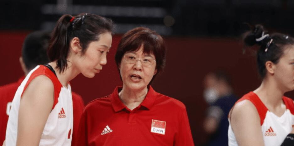 女排遭淘汰后，郎平主動(dòng)道歉并將會(huì)選擇離職嗎？(圖1)