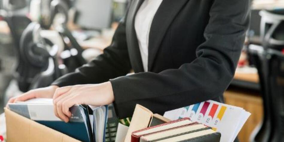 離職以后找不到工作，原領(lǐng)導(dǎo)叫回去該不該去呢？(圖1)