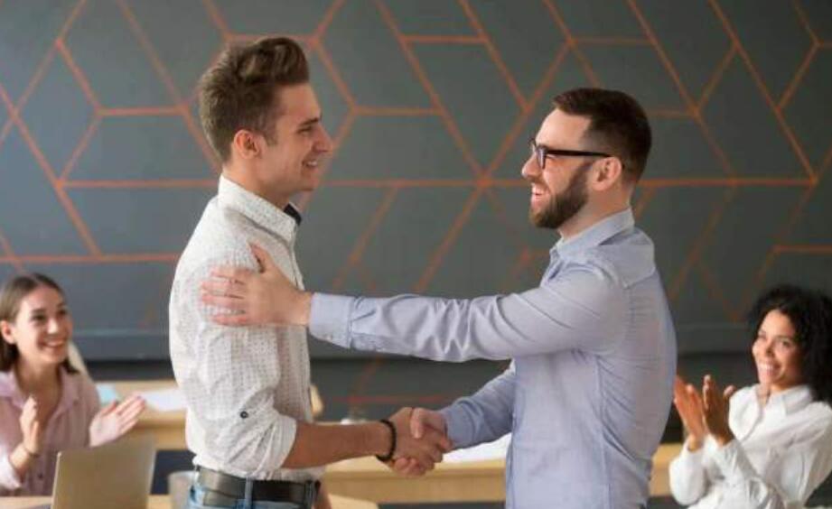 經(jīng)理離職部門主管要怎樣才能快速上得去？(圖1)